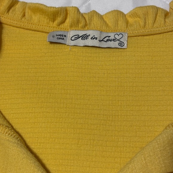 All in Love Women's Sleeveless Top S Yellow Tassel Tie Neck‎ Ruffle Trim Casual - Picture 3 of 5